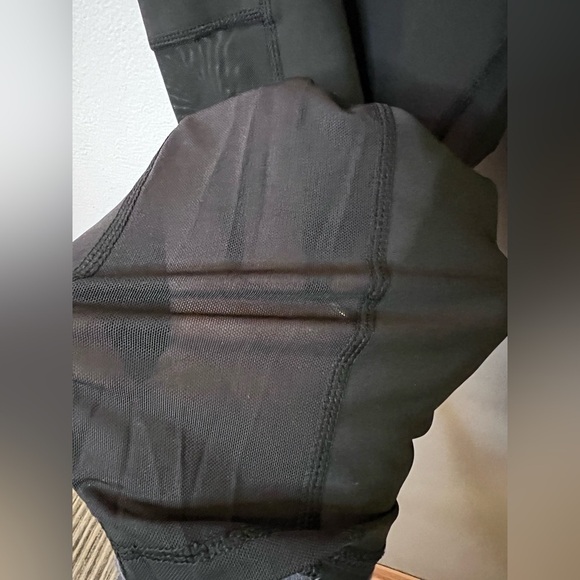 Aqua Athletic Black Leggings with Side Pockets and Mesh Leg Size XS-XL MSRP $68 - Picture 7 of 15